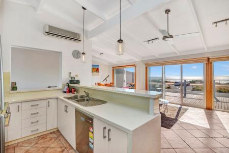 84 Esplanade, Aldinga Beach, SA 5173, Austrália