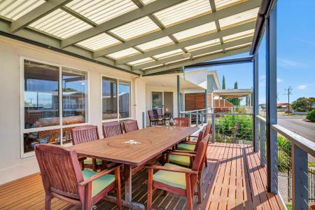 4 Thomas Street, Aldinga Beach, SA 5173, Australia