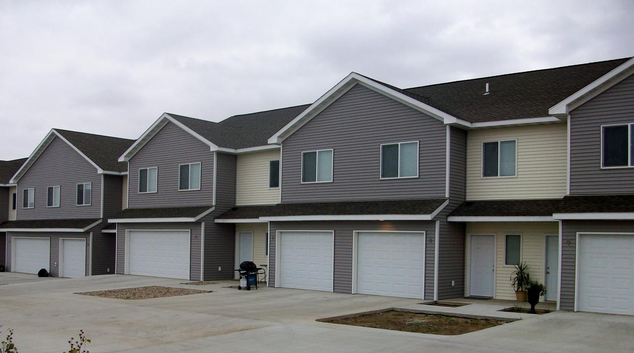 2129 Bunker Ln 2131 Bunker Ln 2133 Bunker Ln, St Peter, Minnesota 56082, USA