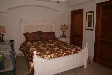 Rainbow Beach Club, Cupercoy, Sint Maarten