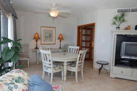 Rainbow Beach Club, Cupercoy, Sint Maarten