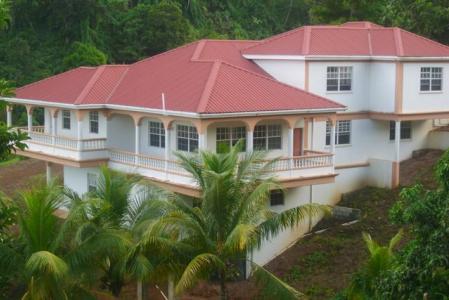4 Bedroom House Plus 2 Bedroom Apartment Vieille Case, Saint Andrew, ドミニカ国