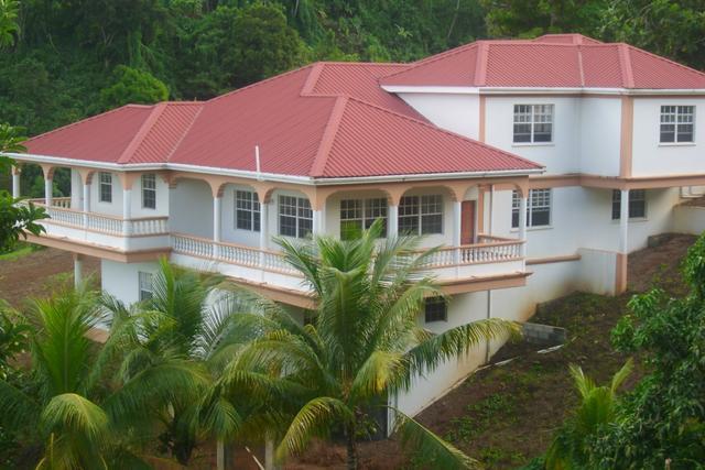 4 Bedroom House Plus 2 Bedroom Apartment Vieille Case, Saint Andrew, ドミニカ国