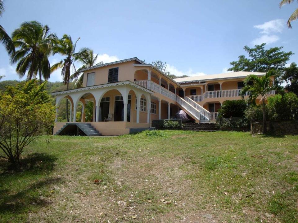 8 Bedroom House in Castle Comfort, Saint George, Dominika