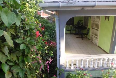 Four bedroom house in Cottage, Saint John, 多米尼加