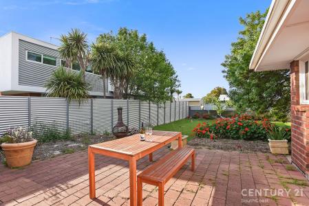 11 Caffrey Crescent, Port Willunga, SA 5173, أستراليا