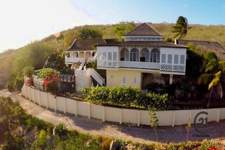 Playa Hundu Oceanfront Villa with Beach, Banda Bou, Curaçao