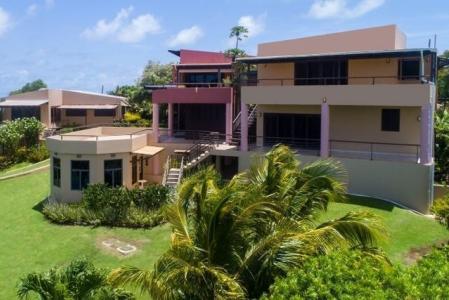 Happy Magnet, Lance Aux Epines, St.george's West Indies, Grenada