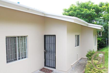 Cozy Residence at Excel Plaza Drive, Grand Anse, St.george's West Indies, גרנדה 