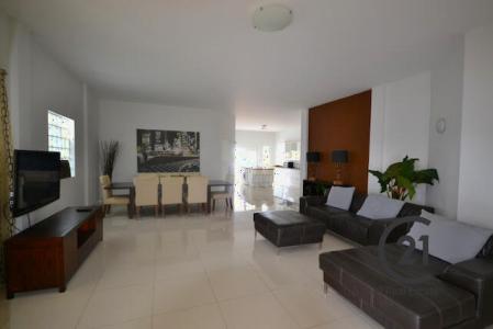 Vista Royal Ocean View Apartment, Willemstad East, Curazao