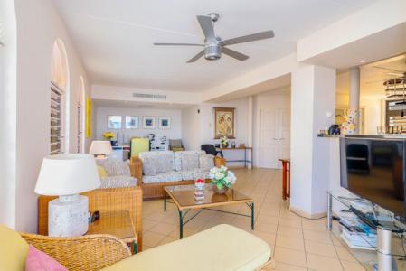 Beau Rivage Ocean Front Penthouse, Punda, Curaçao