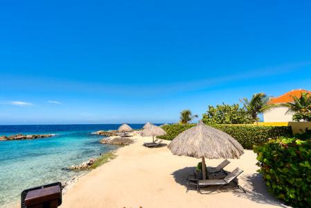 Beau Rivage Ocean Front Penthouse, Punda, Curaçao