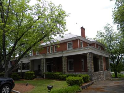 38 S. Broad Street, Winder, Georgia 30680, USA