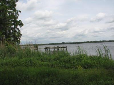 303 Rennys Creek Drive, New Bern, Carolina Do Norte 28560, Estados Unidos