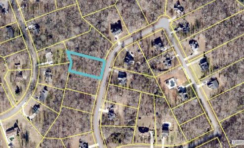 1220 Waterford Drive 16, Lincolnton, Carolina Do Norte 28092, Estados Unidos