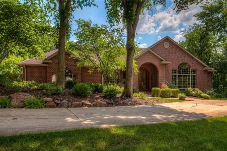 34296 Red Oak Lane, Cumming, Iowa 50061, USA