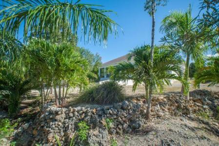 Quiet Street, Sweet Country Cottage Convertible on 1 Acres, Bodden Town / Breakers, Grand Cayman, Islas Caimán