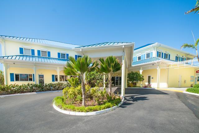 127, Queens High Way, Beachfront Reef Resort, Castaway Cove, East End / High Rock, Grand Cayman, Kaimaninseln