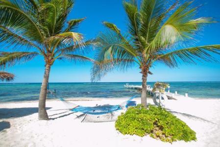 127, Queens High Way, Beachfront Reef Resort, Castaway Cove, East End / High Rock, Grand Cayman, Kaimaninseln