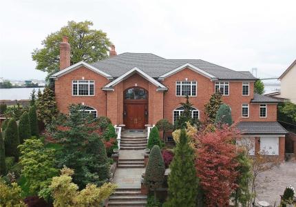 3 Point Crescent, Malba, New York 11357, USA