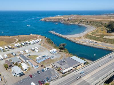 1011 S Main, Fort Bragg, California 95437, USA