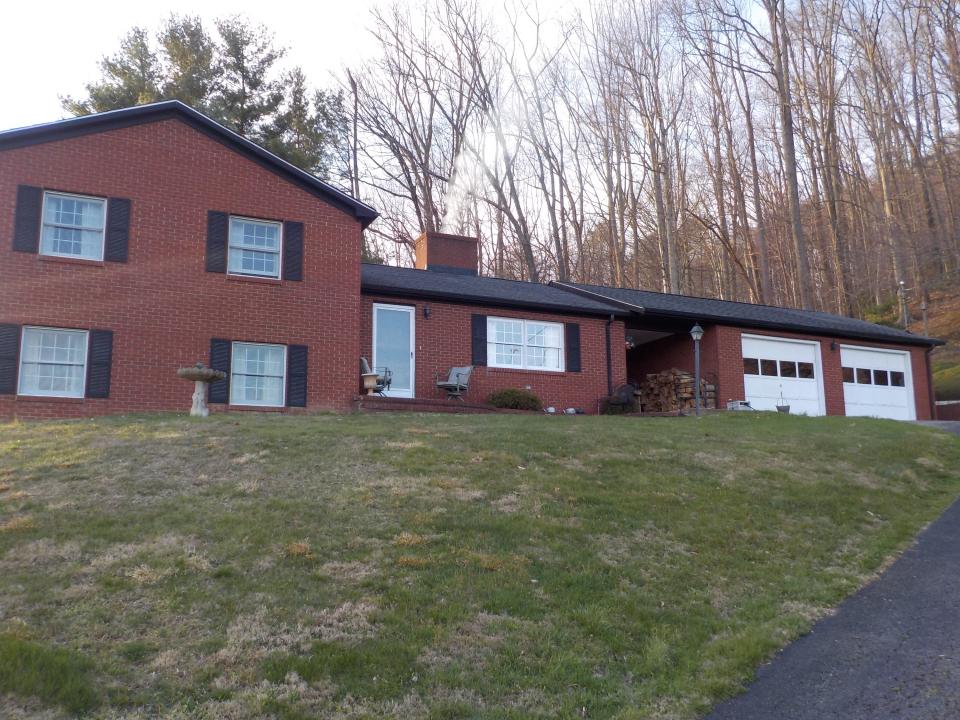 105 Oak Street, Ansted, 웨스트 버지니아 25812, 미국