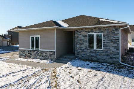 2602 Alexandra Road, Papillion, Nebraska 68133, USA