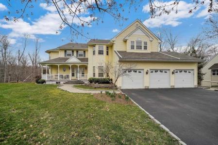 17 Cedardale Loop, Wappingers Falls, New York 12590, Stati Uniti