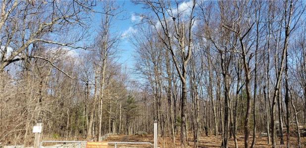 196 County Road, Southington, Connecticut 06489