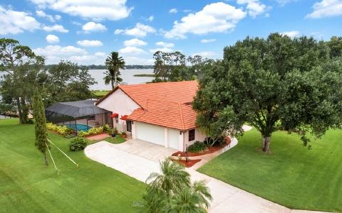 42 Meadowlake Circle S., Lake Placid, Florida 33852