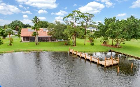 42 Meadowlake Circle S., Lake Placid, Florida 33852
