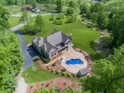 11 VILLAGE DRIVE, Lafayette, NJ 07848, USA