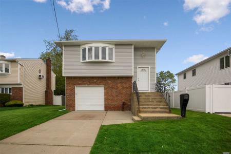 2448 Jackson Ave, Seaford, NY 11783, USA