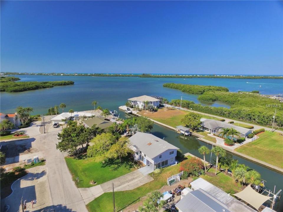 9281 PINE COVE DR, ENGLEWOOD, Florida 34224