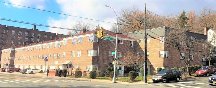 213-21 Hillside Ave, Queens Village, New York 11427, États-Unis