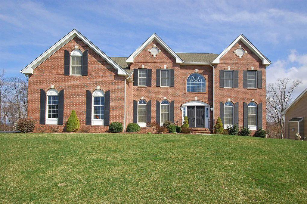 99 Ridgeline Dr, Poughkeepsie, New York 12603, Amerika Birleşik Devletleri