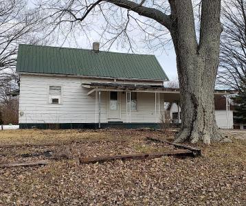 1821 1st Avenue, Loogootee, Indiana 47553, USA