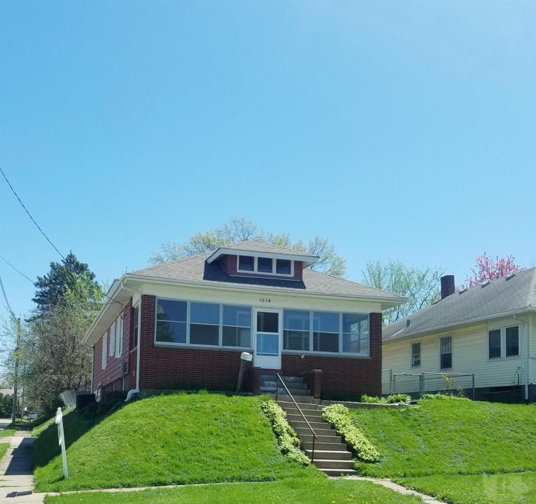 1614 S Main St, Burlington, Iowa 52601