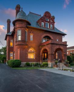 419 W Main Street, Richmond, קנטאקי 40475, ארצות הברית של אמריקה