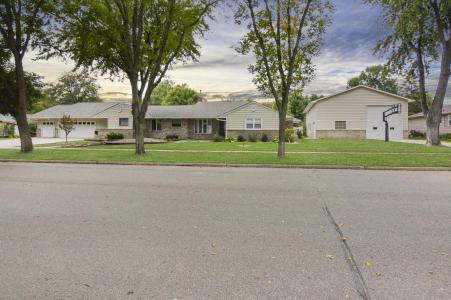 1733 Illinois Avenue SW, Huron, SD 57350, USA