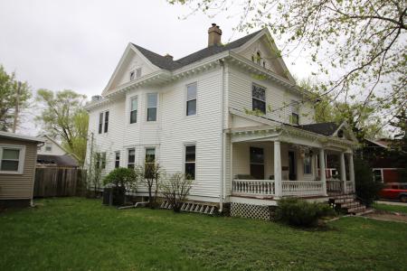 1219 Monroe, Charleston, Illinois 61920, USA