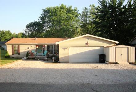 304 Redbud Street, Loogootee, Indiana 47553, USA