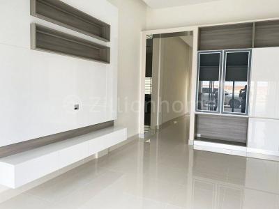 Nirouth, Chbar Ampov, Phnom Penh, Kamboçya