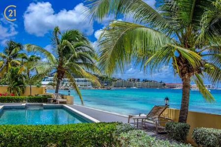 Modern Simpson Bay Beachfront Condo For Rent, 세인트마르턴