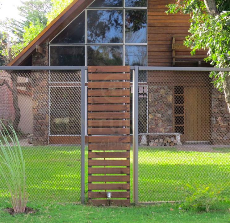 Av. Italia y Lido 1111, Carrasco, Montevideo, Uruguay