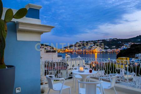 Via Staglio, Ponza, Lazio 04027, إيطاليا 