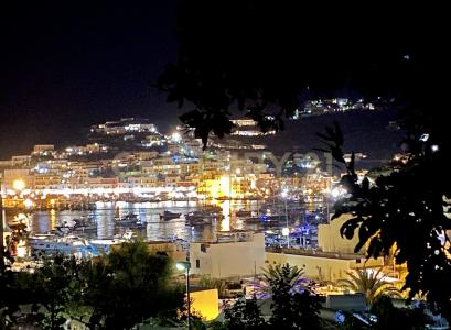 Via Staglio, Ponza, Lazio 04027, إيطاليا 