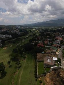 Urbanizacion Guataparo Country Club , Valencia, Carabobo 2001, Venezuela