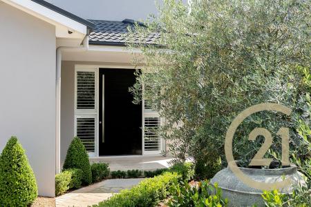 28 Riverview Road, Pleasure Point, NSW 2172, Australia