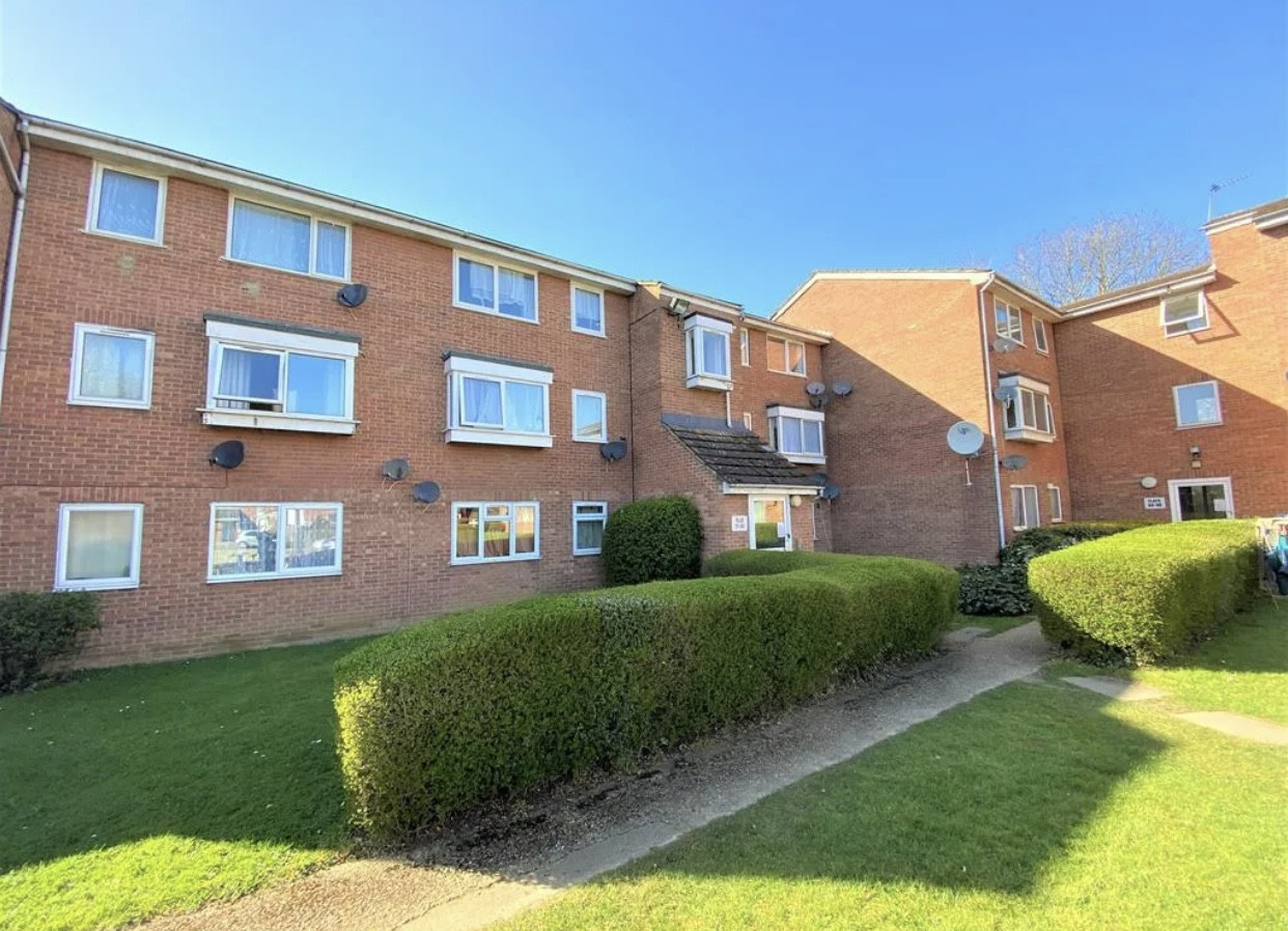 77, Evergreen Way, HAYES, United Kingdom